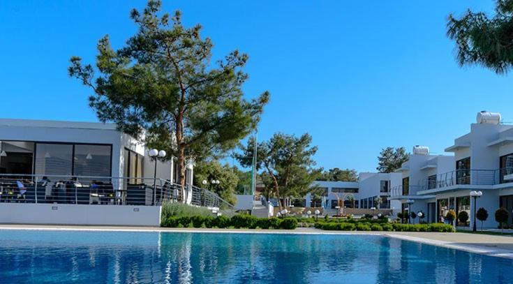 Cosmopolis Multi-Venue Apart otel Larnaca Dış mekan fotoğraf