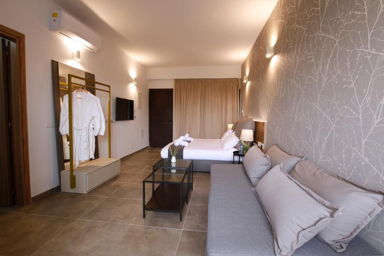 Cosmopolis Multi-Venue Apart otel Larnaca Dış mekan fotoğraf