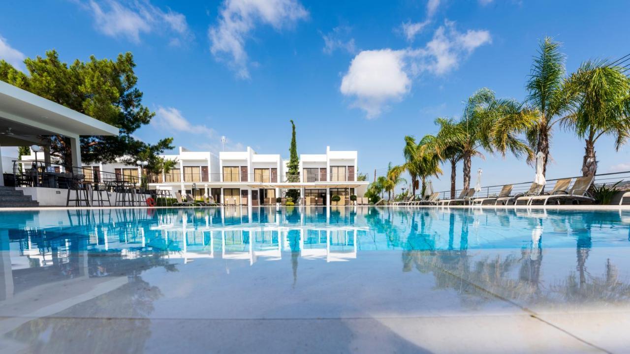 Cosmopolis Multi-Venue Apart otel Larnaca Dış mekan fotoğraf